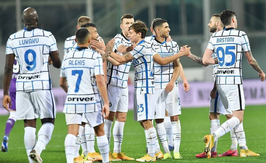  国际米兰绝杀尤文，登顶意甲积分榜  