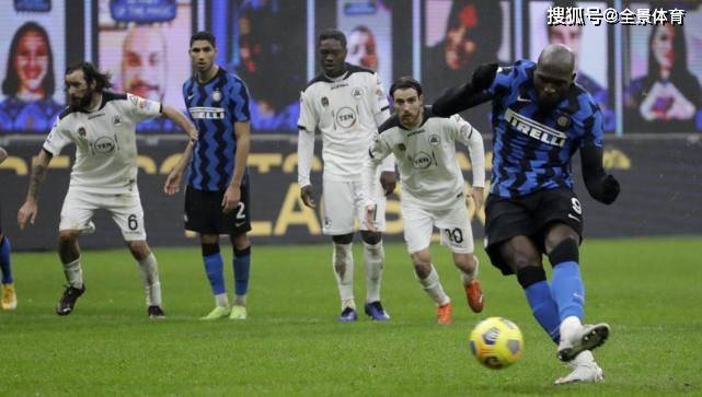  尤文图斯主场雨战险胜斯佩齐亚继续领跑  